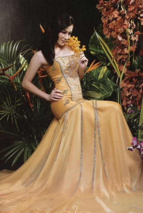 Arloos Myanmar Model Gallery Wut Hmone Shwe Yee Colorful Fashion