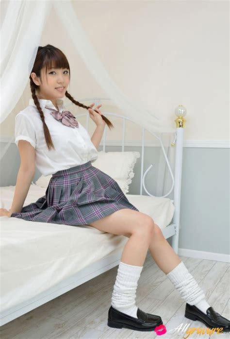 Mizuho Shiraishi Asian With Sexy Pigtails Shows Ass Under Skirt