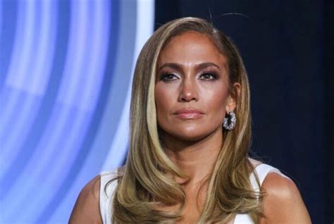 Secrets De Stars Les Conseils De Jennifer Lopez Pour Une Peau Purifiée