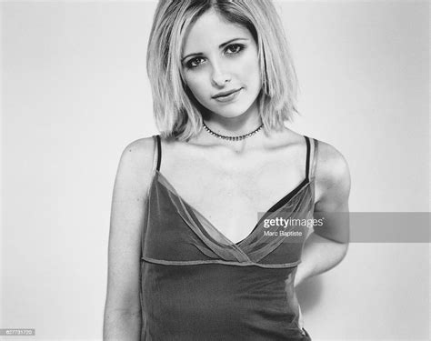 Actress Sarah Michelle Gellar Is Photographed For Seventeen Magazine News Photo Getty Images
