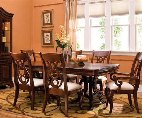 Raymour and flanigan dining room furniture. Raymour And Flanigan Dining Sets | Classic dining room ...