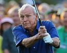 Arnold Palmer swings away to start the Masters - LA Times