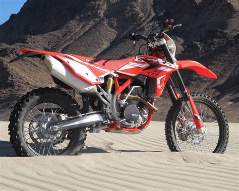 Beta rr 350 4t racing enduro bike here we have the stunning super high. 2015 Beta 350 RR EFI - Dirt Bike Test