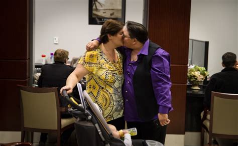 Jacksonville Same Sex Couples Wed On First Day After Ban Ends Wjct News 899
