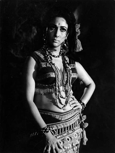 Vintage Bollywood Beautiful Bollywood Actress Indian Beauty Saree