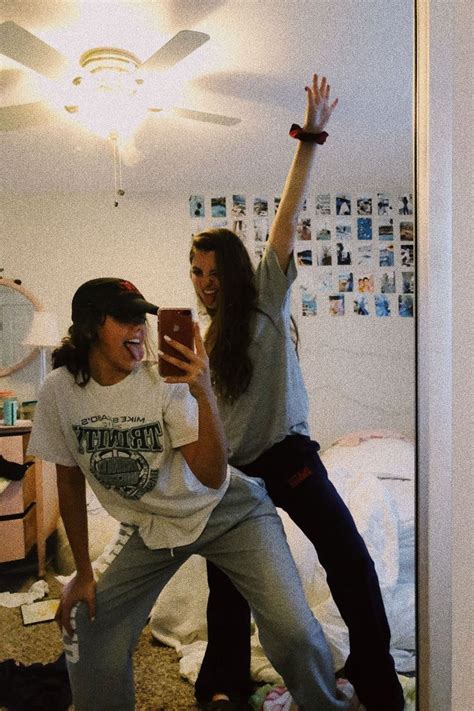 Vsco Besties Best Friends Sleepover Cool Mirror Selfie Summer Wear Stylish Comfy Outfit Casua