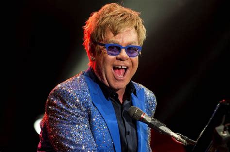 ¡feliz Cumple Rocket Man Elton John Celebra Sus 74 Años Y Podés Ir A