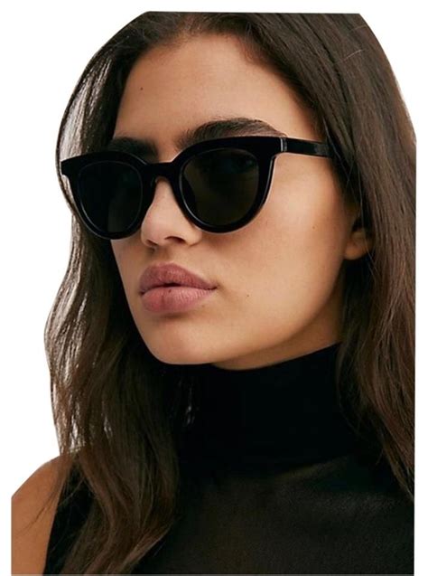 Black Sunglasses In 2021 Sunglasses Women Sunglasses Women Fashion Free Sunglasses