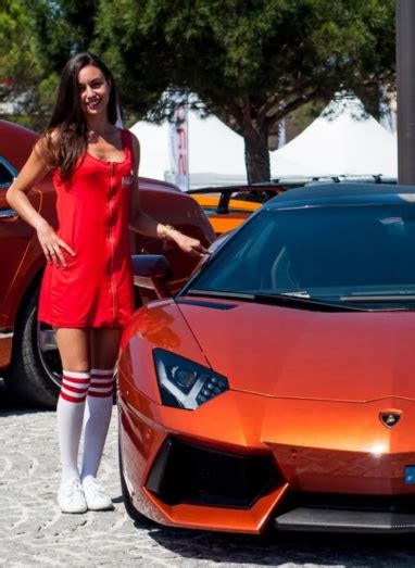 super car girls every men needs to see 20 pictures donne lamborghini