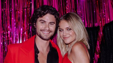 Kelsea Ballerini Shares How She Slid Into Chase Stokess Dms ‘i Was