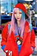Eva Cheung in Harajuku w/ Pink-Blue Hair, Dee & Ricky and Michael Jackson