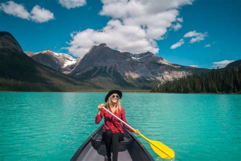 Top 10 Most Beautiful Lakes In Canada That You Must Visit