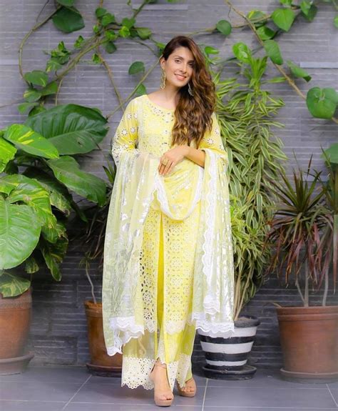 Ayeza Khan In Pretty Yellow Outfit Ayeza Khan Dresses Pakistani Dress Design New Dress Pattern