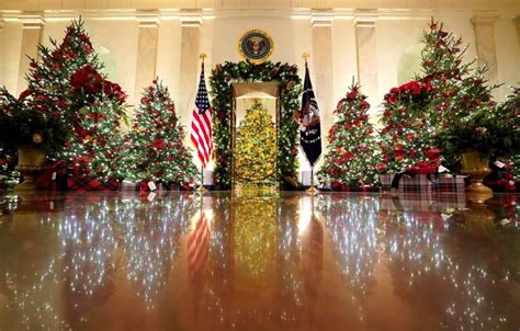 America The Beautiful Melania Unveils Last Christmas Decorations In