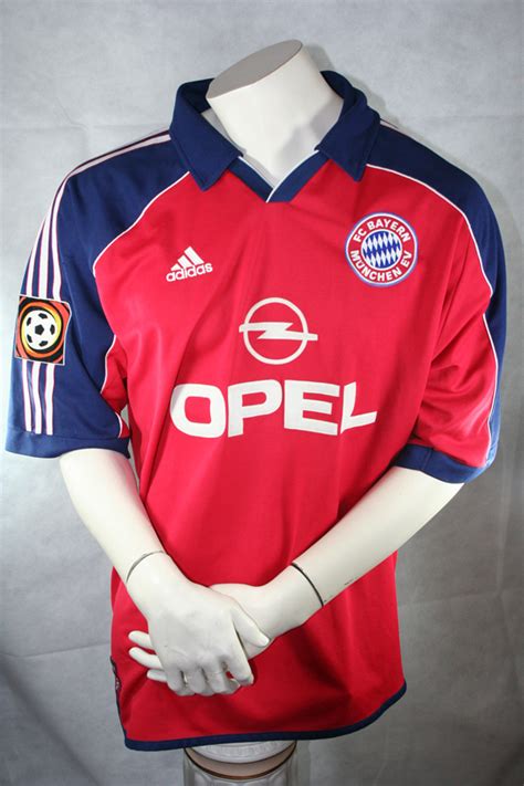 Diese trikots sind etwas für waschechte fans eines der beliebtesten deutschen fußballclubs. Adidas FC Bayern München Trikot 13 Paulo Sérgio 2000/01 ...