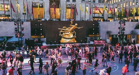 Flippers Roller Boogie Palace Comes To Rockefeller Center