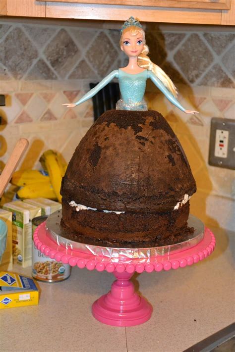 For urgent or last minute order, please kindly call our hotline at 9662 0303 to check availability of cake. Princess Elsa Cake: All the Details! | Elsa cakes, Barbie ...