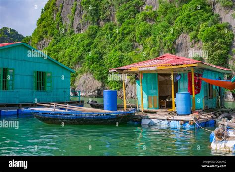 Floating Halong House Bay Vietnam Hi Res Stock Photography And Images