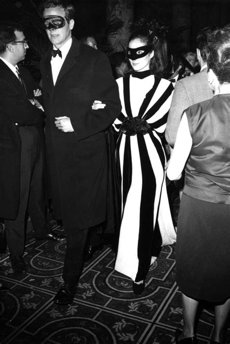 17 Cool Photos At Truman Capotes Black And White Ball In 1966 Photos