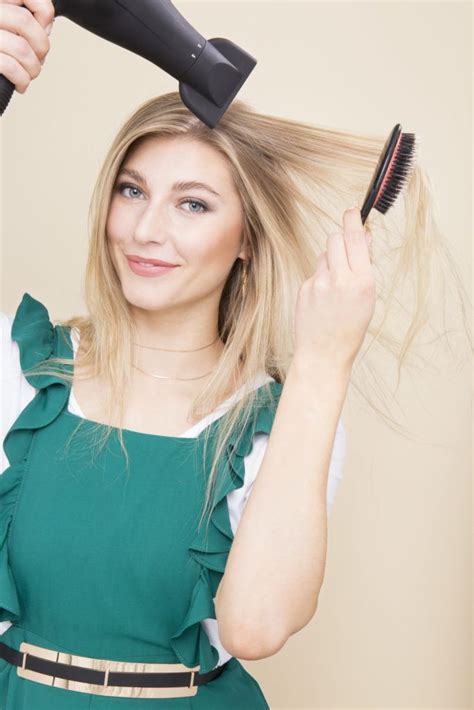 How To Create Soft Retro Curls Without A Curling Iron All Things