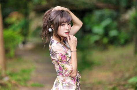 dress brown eyes depth of field model brunette asian girl woman wallpaper
