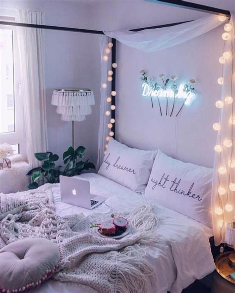 Relevance the trend of the season and the last few years. Globe Lights in 2020 | Cute bedroom ideas, Stylish bedroom ...