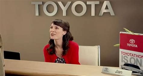 Who Is The Brunette Spokeswoman In The Toyota Commercials