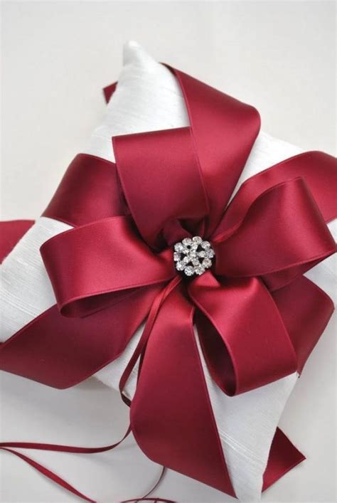 Diy Our Favorite Holiday Gift Wrapping Ideas Weddbook