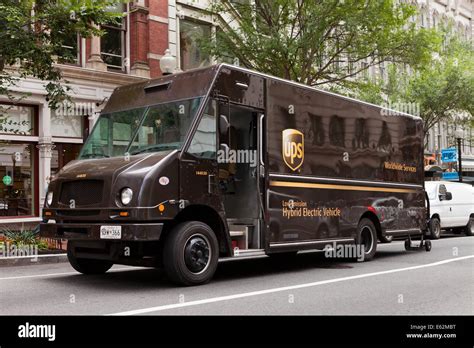 Ups Low Emission Hybrid Electric Delivery Truck Washington Dc Usa