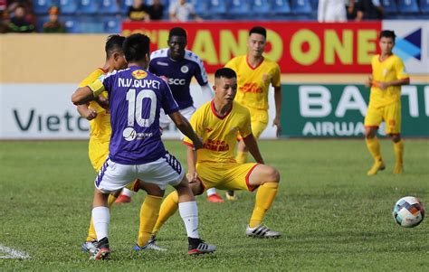 Phong độ nam dinh và ha noi. Kết quả Hà Nội 4-3 Nam Định: Văn Quyết rực sáng