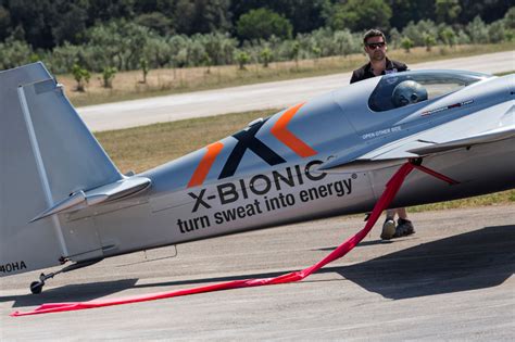 The Misery Of The Pylon Hit Air Race Racing Hit