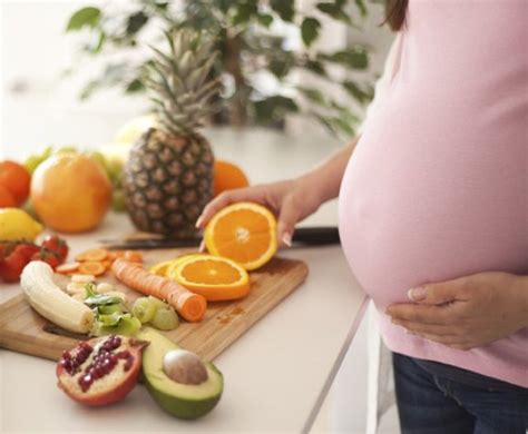 Tidak hanya untuk kesehatan ibu hamil, nutrisi pada makanan ini juga berperan penting dalam pertumbuhan janin. 23 Makanan Untuk Ibu Mengandung Menurut Sunnah & Sains ...