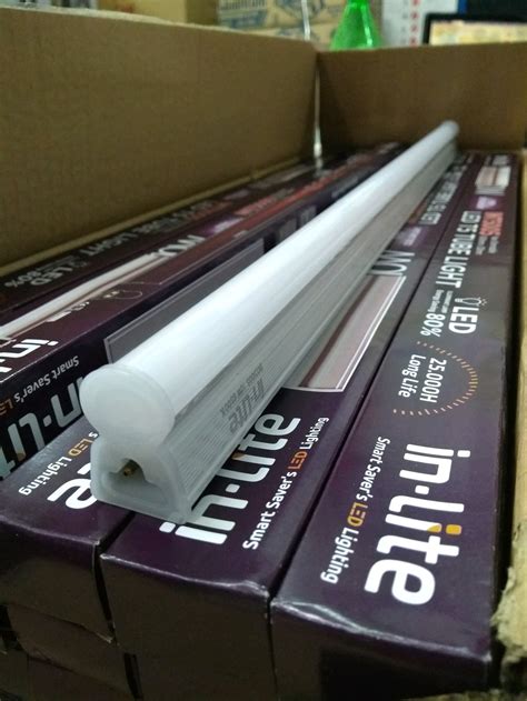 Lampu ini mengkonsumsi energi 2 kali lebih sedikit daripada lampu bohlam. Jual Lampu T5 TL LED 20 watt Plus kap Kuning 3000k IL di ...