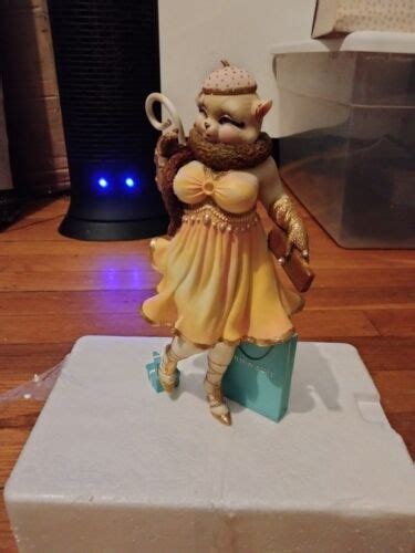 Margaret Le Van Alley Cats Domestic Divas “persia Gourmet Figurine