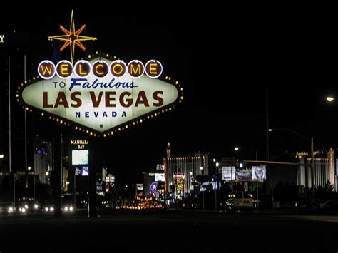 Noche Las Vegas Sign En La Noche Nevada Foto Las Vegas Luces
