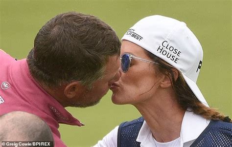 The Open 2019 Lee Westwood Celebrates Second Round 67 By Kissing Caddie Girlfriend Helen Story