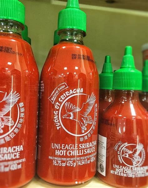 Sriracha Hot Sauce What It Is And What It Is Eaten With As Well As How Much Scoville Is In It