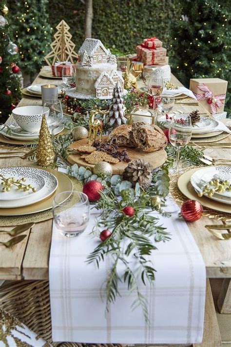 Farmhouse Rustic Country Christmas Table Decorations