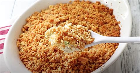 Drizzle melted butter over the top of the crumbs. 6-Ingredient Ritz Cracker Chicken Casserole Recipe