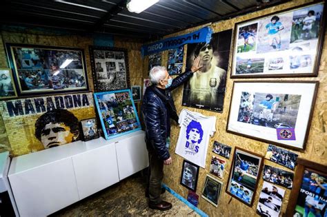 Diaporama Naples Lhommage De La Ville à Diego Maradona Onze Mondial