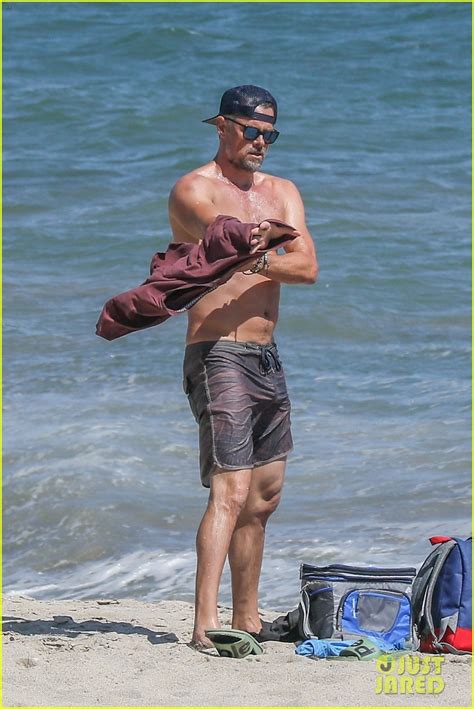 photo josh duhamel goes shirtless for day at the beach 49 photo 4463149 just jared