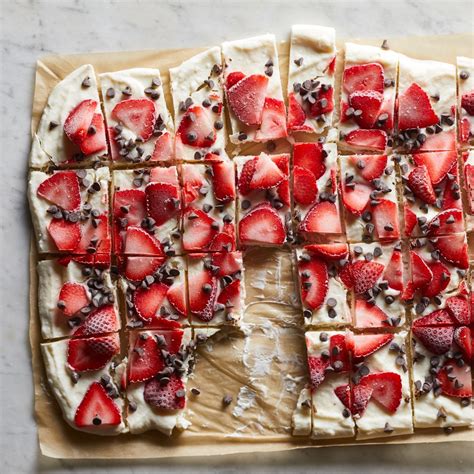 Melt the chocolate in a heatproof bowl over a pan of simmering water, making sure the bowl doesn't directly touch the water. Strawberry-Chocolate Greek Yogurt Bark Recipe - EatingWell