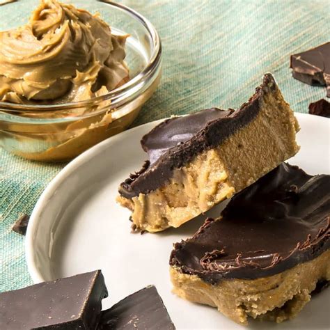 No Bake Keto Dessert Peanut Butter Chocolate Bars Keto Dessert Easy