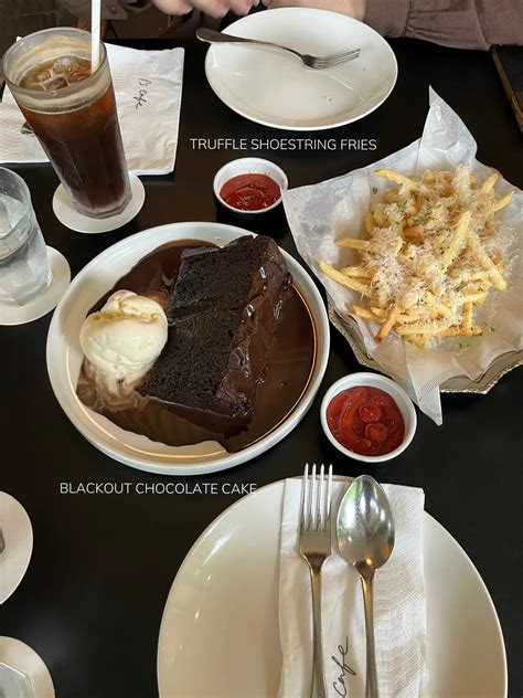 glasshouse cafe tucked away in nature's sanctuary | Gallery posted by