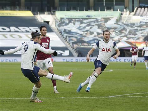 Tottenham'ın galli yıldızı gareth bale, kulüpten gönderilen menajer jose mourinho'ya göndermede bulundu. Mourinho hails Bale as 'better than ever' | The Canberra ...