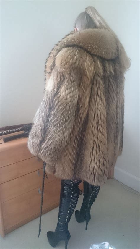 Pin By Bitch4fur Fur On Mistress Fur Fur Coats Women Fur Fashion