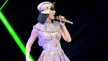 Katy Perry - E.T. (Live at Prismatic World Tour) - YouTube
