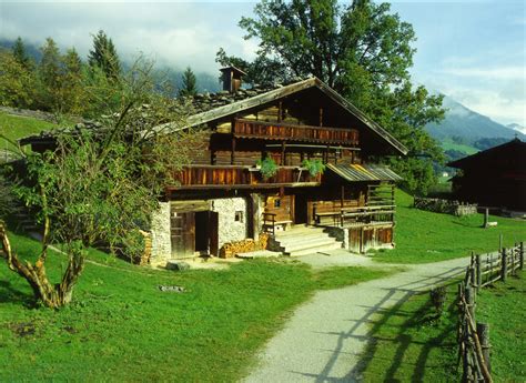 Jun 09, 2021 · eine italienische frau ist nach elf monaten im koma im landeskrankenhaus hochzirl erwacht, das berichtet die apa. Von Haus und Hof im alten Tirol | Tiroler Tageszeitung ...