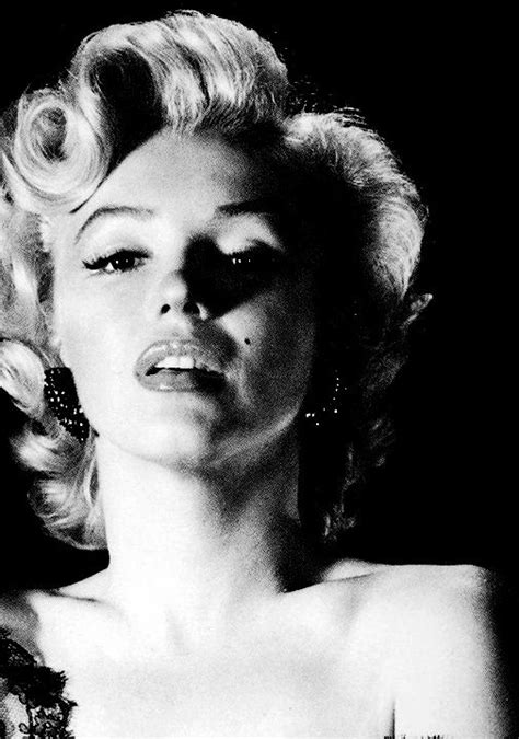 Respect Is One Of Lifes Greatest Treasures Marilyn Marilyn Monroe