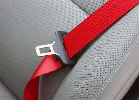 seat belt laws and regulations in the us why are we wearing a safety belt